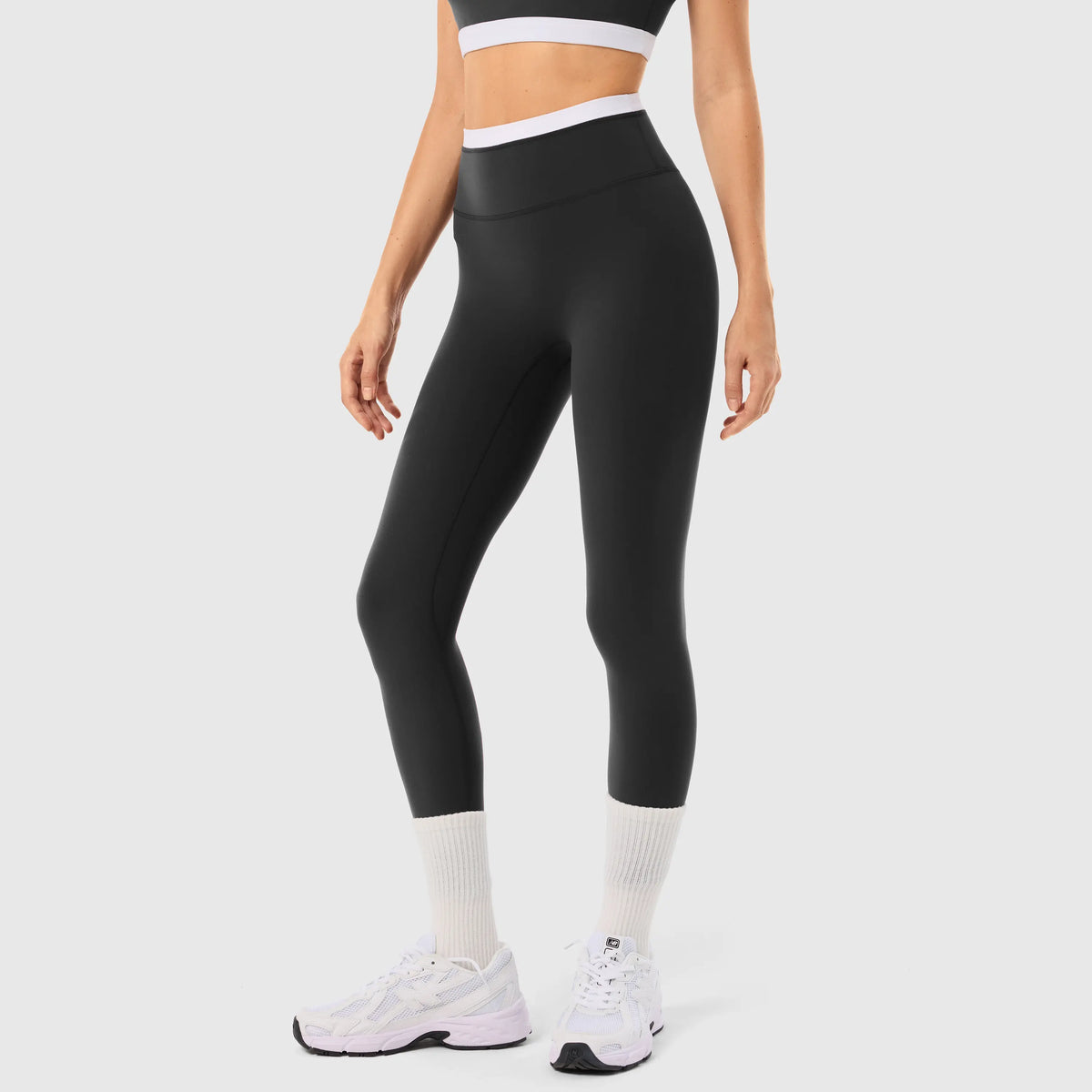 Elevate Your Workout with the INNO MINT Women's 2-Piece Matching Set: Seamless Yoga Leggings & Padded Sports Bra for Ultimate Comfort and Style
